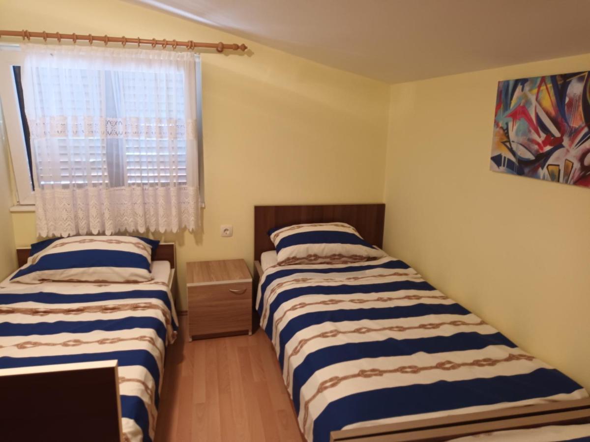 Apartman Zlata Apartment Вир Екстериор снимка